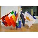 Jeu de 29 drapeaux de table en plastiques des pays de l'Union Européenne 